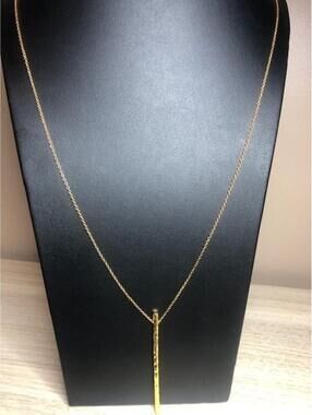 B4470 Gorjana Gold Tone Hammered Bar Pendant Necklace 32" Minimalist Modern